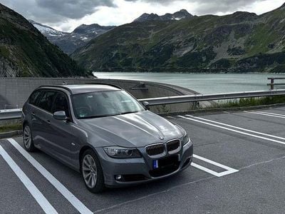 Gebraucht BMW 330 Comfort Edition 245 PS (180 kW) 2010 Grau Kombi