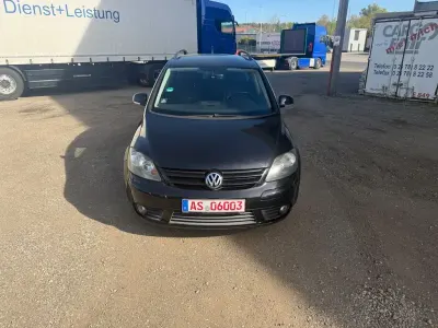 Begagnad VW Golf VI United 105 HK (77 kW) 2008 Svart Halvkombi
