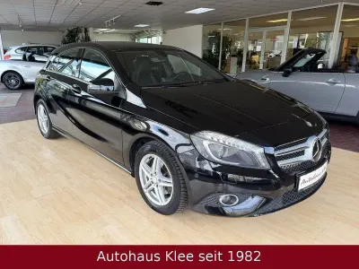 Gebraucht Mercedes A180 Urban 122 PS (89 kW) 2014 Schwarz Kleinwagen