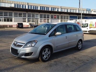 Gebraucht Opel Zafira 134 PS (98 kW) 2011 Silber Van / Kleinbus