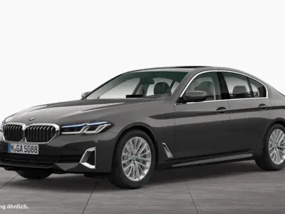 Gebraucht BMW 530 Sport Line 245 PS (180 kW) 2023 Grau Limousine