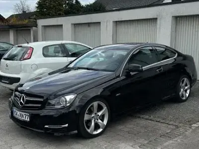 Gebraucht Mercedes C220 Edition 170 PS (125 kW) 2015 Schwarz Coupé