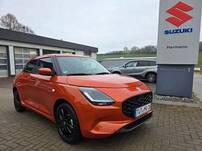 Orange Gebraucht 2025 Suzuki Swift Comfort Kleinwagen | 20.400 € (Fairer Preis)