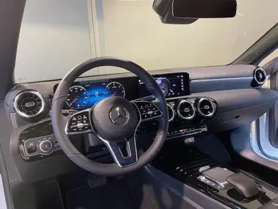 Gebraucht Mercedes CLA200 Shooting Brake 150 PS (110 kW) 2023 Kombi