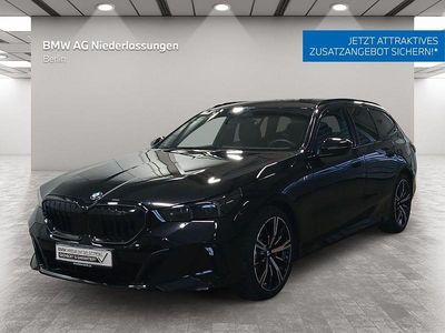 Schwarz Gebraucht 2024 BMW 520 Comfort Edition Kombi | 50.400 € (Fairer Preis)