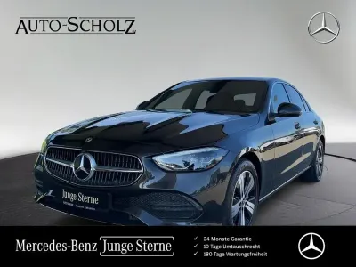 Używany Mercedes C300e 313 KM (230 kW) 2024 Szary Sedan/Limuzyna