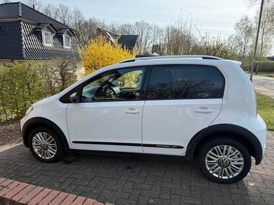 Second-hand VW cross up! 90 CP (66 kW) 2019 Alb Hatchback