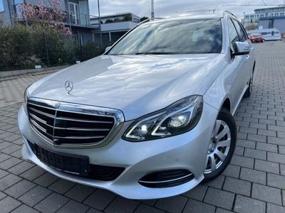 gebraucht Mercedes E200 CDI T Elegance AUTOM*NAVI*LED*PDC*AHK*ACC*