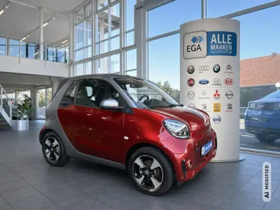 Gebraucht Smart ForTwo Electric Drive Exclusive 60 kW (82 PS) 2024 Rot metallic