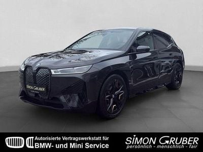 Sophistograu brillanteffekt meta (metallic) Gebraucht 2023 BMW iX Sport Line SUV | 58.900 € (Superpreis)