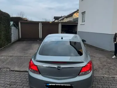 Gebraucht Opel Insignia 131 PS (96 kW) 2013 Grau Limousine