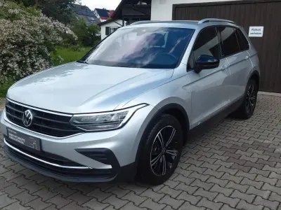 Gebraucht VW Tiguan Active 150 PS (110 kW) 2021 Silber SUV