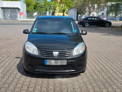Brugt Dacia Sandero 75 HK (55 kW) 2009 Sort Hatchback