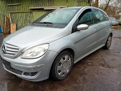 Gebraucht Mercedes B200 193 PS (141 kW) 2006 Silber Van / Kleinbus
