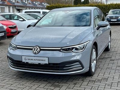 Gebraucht VW Golf VII Style 150 PS (110 kW) 2021 Mondsteingrau Kleinwagen