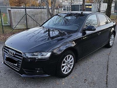 Gebraucht 2012 Audi A4 Attraction Limousine | 11.800 € (Etwas zu teuer)