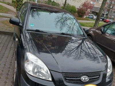 Second-hand Kia Rio 110 CP (80 kW) 2006 Negru Hatchback