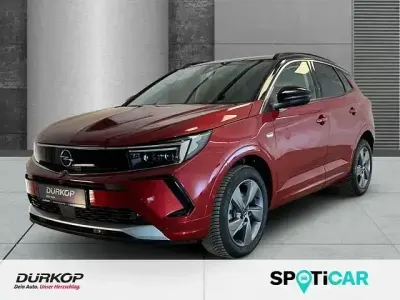 Gebraucht Opel Grandland X Elegance 131 PS (96 kW) 2023 Bright red (metallic) SUV