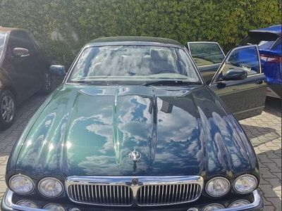 Jaguar XJ8