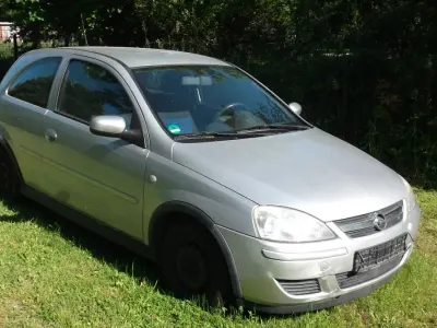 Gebraucht Opel Corsa 60 PS (44 kW) 2005 Silber Kleinwagen