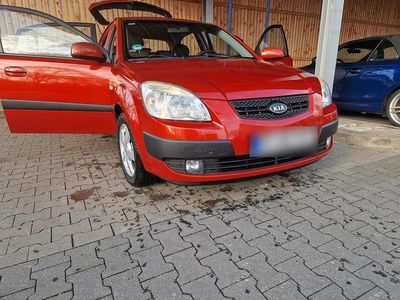 Second-hand Kia Rio 115 CP (84 kW) 2007 Roșu Hatchback