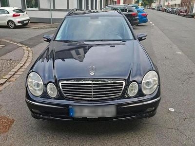 Mercedes E320