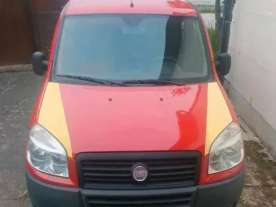 Gebraucht Fiat Doblò 77 PS (56 kW) 2011 Rot Van / Kleinbus