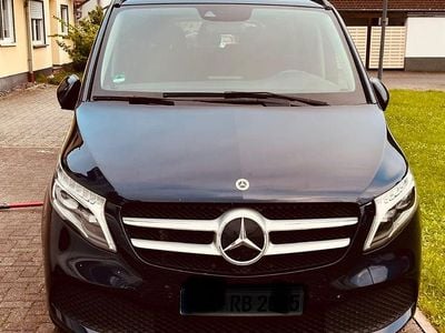 Mercedes V220