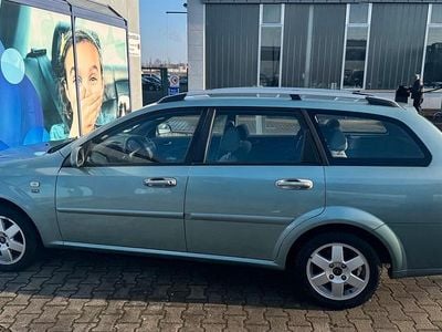Grün Gebraucht 2005 Chevrolet Nubira Kombi | 1.200 €