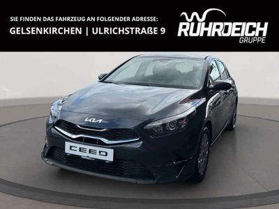 Neu Kia Ceed Vision 140 PS (102 kW) 2025 Grau Kleinwagen