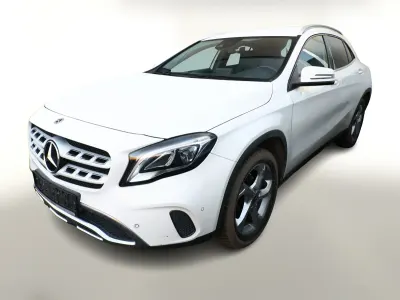 Usata Mercedes GLA200 Urban 156 CV (114 kW) 2019 Bianco SUV