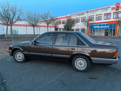 Gebraucht Opel Rekord S 101 PS (74 kW) 1983 Braun Limousine