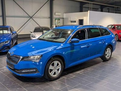 Gebraucht Skoda Superb Ambition 150 PS (110 kW) 2022 Blau Kombi