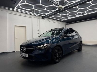 Gebraucht Mercedes B220 190 PS (139 kW) 2019 Denimblau Van / Kleinbus
