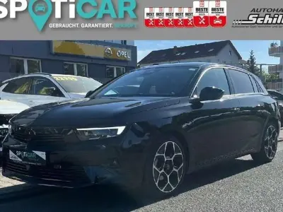 Usata Opel Astra Ultimate 131 CV (96 kW) 2024 Nero Utilitaria
