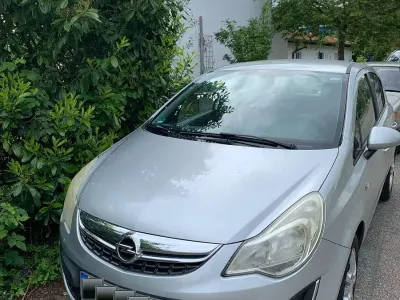 Gebraucht Opel Corsa Edition 86 PS (63 kW) 2012 Silber Kleinwagen