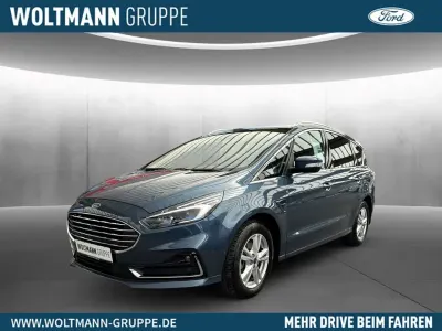 Gebraucht Ford S-MAX Titanium 190 PS (139 kW) 2023 Chromablau metallic Van / Kleinbus