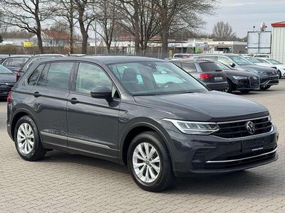 Gebraucht VW Tiguan 150 PS (110 kW) 2023 Grau SUV