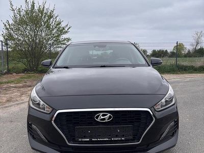 Usata Hyundai i30 136 CV (100 kW) 2019 Nero Utilitaria