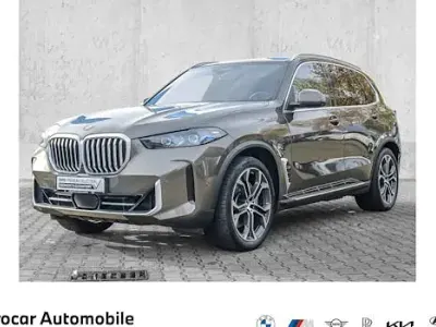 Gebraucht BMW X5 Sport Line 489 PS (359 kW) 2023 Manhattan metallic SUV