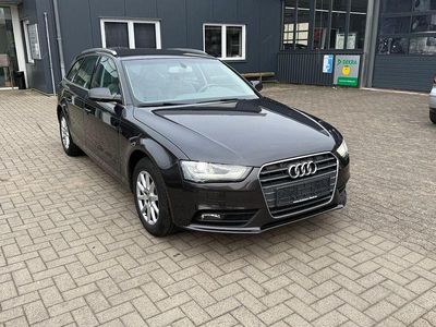 Grau Gebraucht 2015 Audi A4 Attraction Kombi | 12.900 € (Fairer Preis)