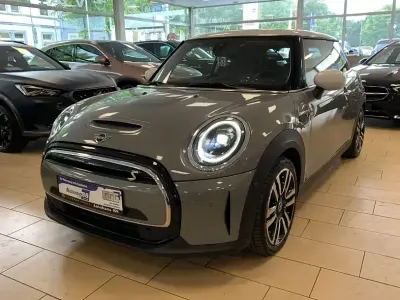Käytetty Mini Cooper SE Classic 135 kW (184 HP) 2021 Harmaa Viistoperä
