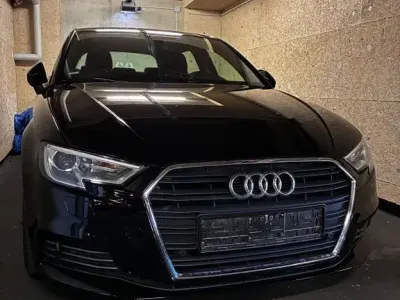 Gebraucht Audi A3 Design 116 PS (85 kW) 2019 Schwarz Limousine