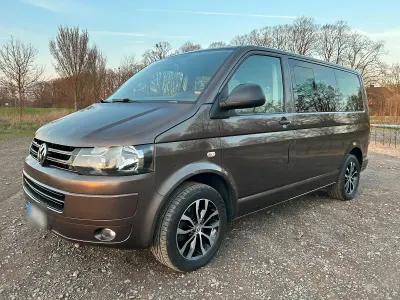 Gebraucht VW Multivan 140 PS (102 kW) 2010 Braun Van / Kleinbus