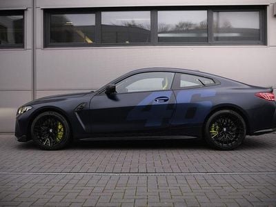 Neu BMW M4 Performance 551 PS (405 kW) 2025 Frozen tanzanite blue metallic Coupé