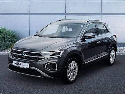 Second-hand VW T-Roc Style 150 CP (110 kW) 2024 Gri SUV
