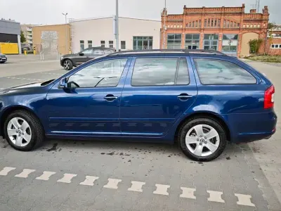 Gebraucht Skoda Octavia Elegance 140 PS (102 kW) 2009 Blau Kombi