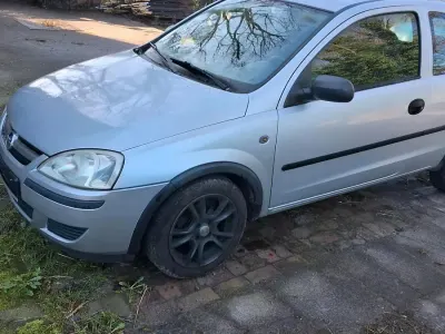 Gebraucht Opel Corsa 60 PS (44 kW) 2005 Silber Kleinwagen