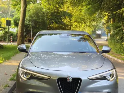 Gebraucht Alfa Romeo Stelvio 190 PS (139 kW) 2020 Grau SUV