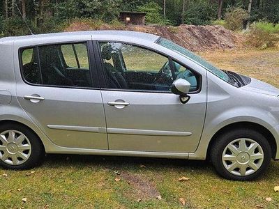 Gebraucht Renault Modus Dynamique 101 PS (74 kW) 2010 Silber Van / Kleinbus